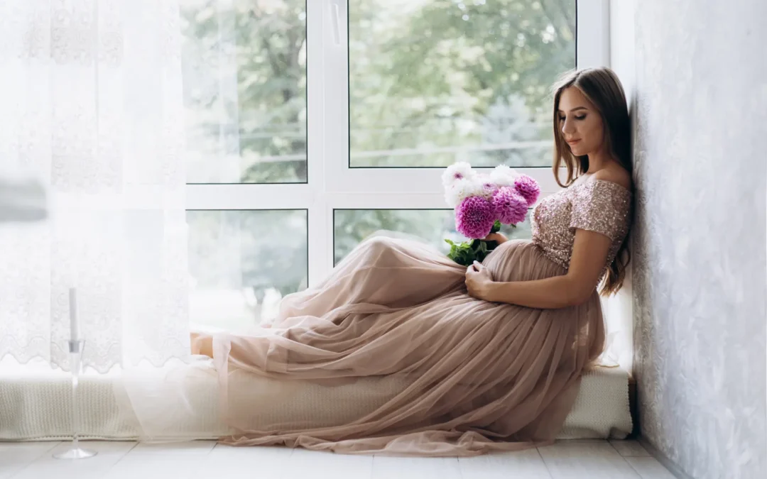Celebrating Motherhood: Best Maternity Photography Tips, Poses, and Outfit Ideas