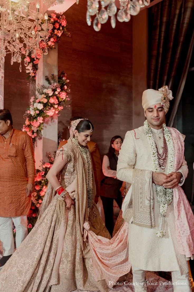 Wedding Photography Trends by Venue Size in intimate weddings